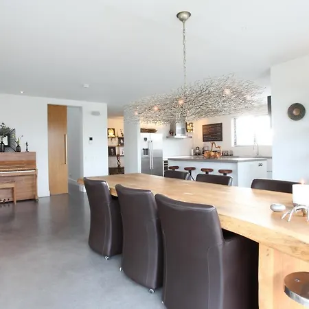 Villa M